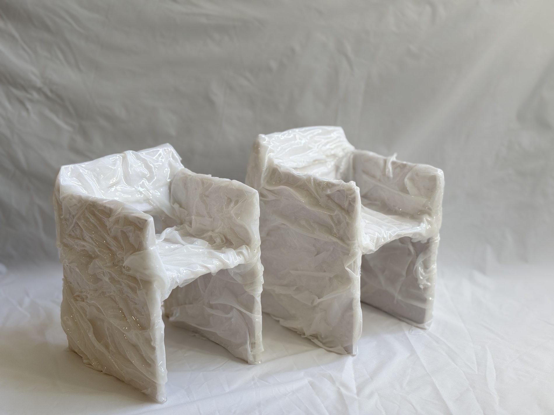 Wrapping, the draped chair